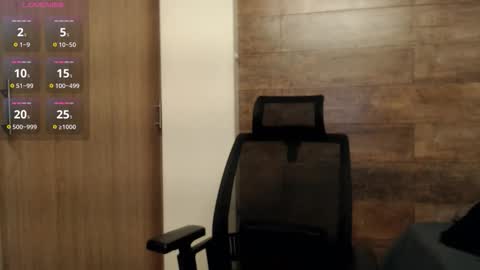 connor_h1 online show from October 12, 2025, 2:10 am