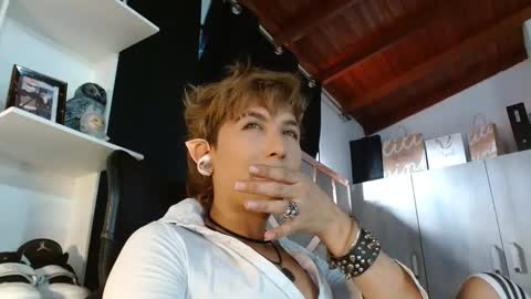 conny_bens online show from October 10, 2025, 9:36 pm