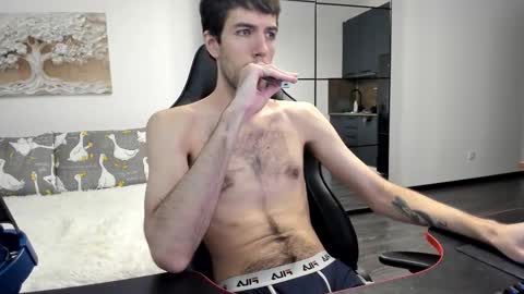 cookies_boys online show from November 26, 2025, 1:45 pm