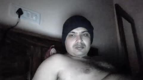 Cool Breeze09 online show from January 8, 2025, 6:20 pm