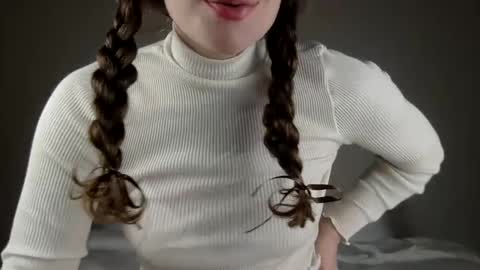 CopperPearl online show from December 2, 2024, 3:14 pm