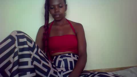 coquine_lara online show from April 19, 2026, 11:31 am