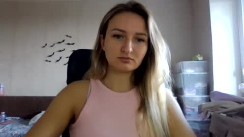 Snapshot of cora_fora chatting on September 29, 2025, 7:57 am cora_fora online show from September 29, 2025, 7:57 am