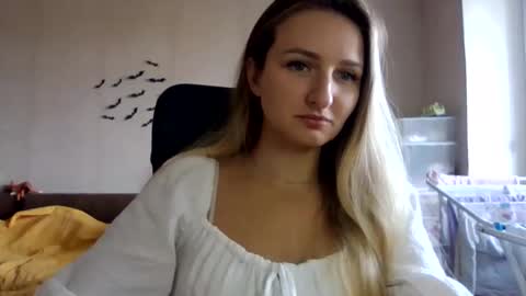 Snapshot of cora_fora chatting on September 30, 2025, 9:47 am cora_fora online show from September 30, 2025, 9:47 am