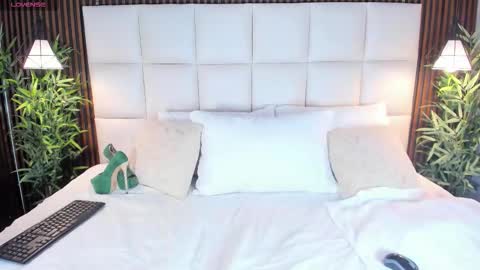 Coral online show from September 14, 2025, 1:05 am