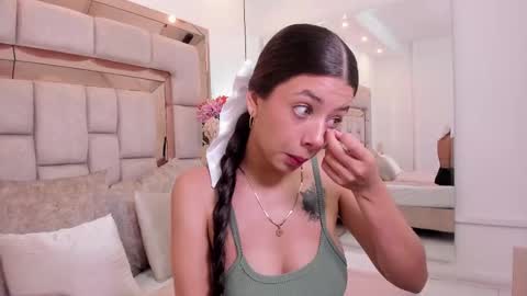 Coral online show from October 11, 2025, 3:21 pm