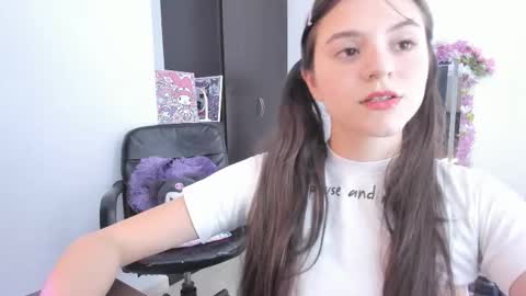 Coraline uwu     Bienvenidos al dulce mundo de Coraline    Hola amores soy Coraline  Una chica  tierna juguetona online show from January 13, 2026, 9:20 pm