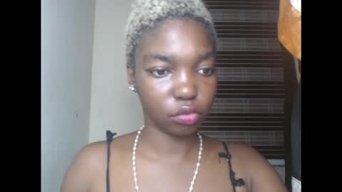 cornxcuntx online show from September 15, 2025, 7:47 pm