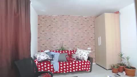 Elisa online show from October 13, 2025, 8:36 am