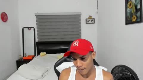 Ethan  online show from December 18, 2025, 11:33 pm