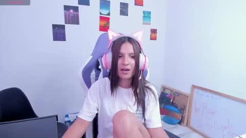 Lunita online show from February 7, 2026, 4:22 pm