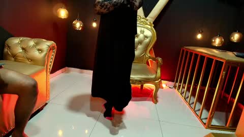 cossmo_wannda online show from April 16, 2026, 8:20 pm