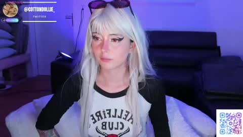 Dollie  online show from April 19, 2026, 6:10 pm