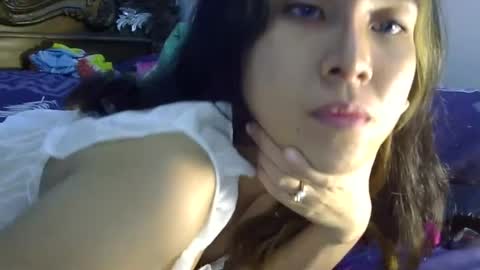 Liz Gwyneth Charlota online show from February 15, 2025, 4:12 pm