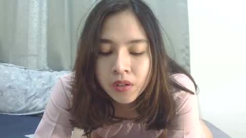 Liz Gwyneth Charlota online show from March 19, 2026, 7:12 am