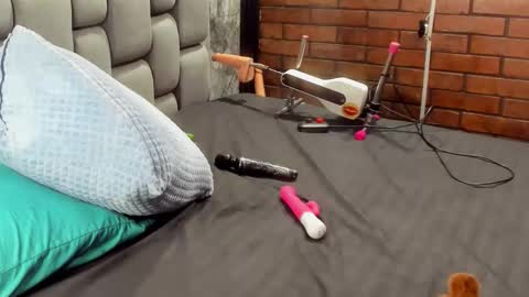 Andrea and Scott online show from February 18, 2026, 9:16 am