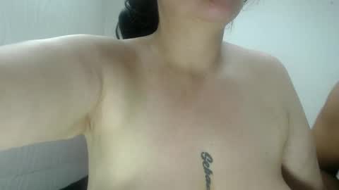 couple_milk_rs online show from December 15, 2024, 12:29 am