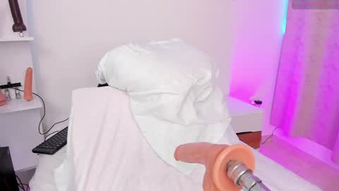 Maria  online show from January 8, 2025, 9:55 pm