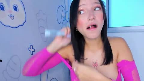 couple_no_limits22 online show from November 26, 2025, 2:40 pm