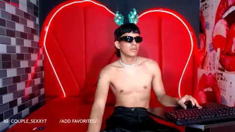 Snapshot of couple_sexxy7 chatting on December 20, 2024, 1:22 pm MIA LIZ AND SAM online show from December 20, 2024, 1:22 pm