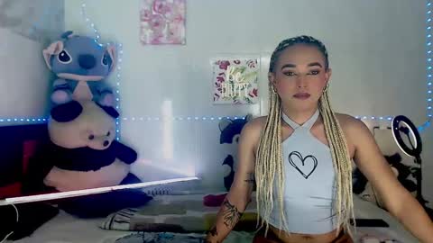 ALEXA  KIM online show from September 24, 2025, 3:48 pm