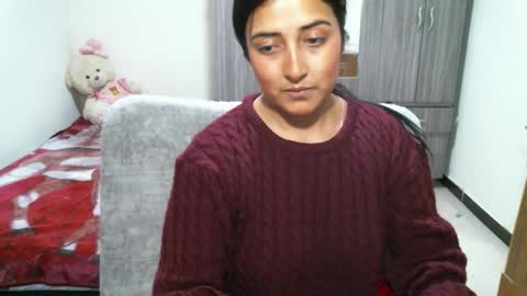 couplecaliente10 online show from December 4, 2025, 1:48 am