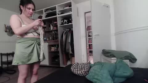 coupleforyou23 online show from December 17, 2024, 2:44 am