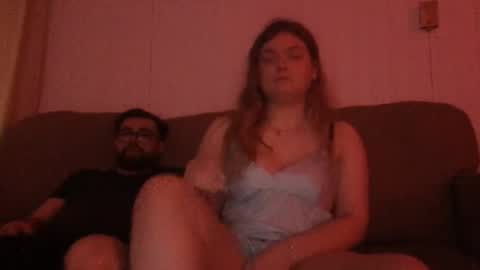 coupleofchi97 online show from December 27, 2024, 5:05 pm