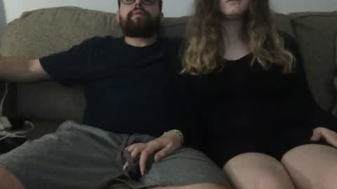 coupleofchi97 online show from June 10, 2026, 12:00 am