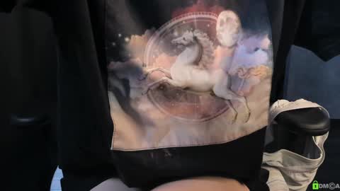 Snapshot of courtney_luv chatting on February 22, 2026, 1:31 pm Im Courtney Nice to meet youFollow meInstagram courtneyluv778 online show from February 22, 2026, 1:31 pm