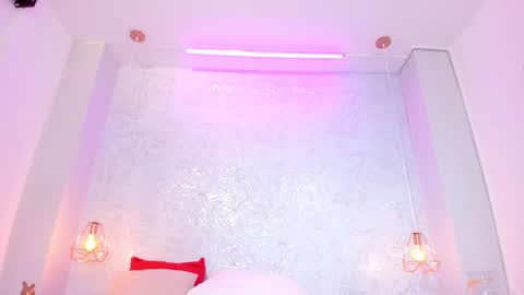 courtney online show from February 25, 2025, 7:20 am