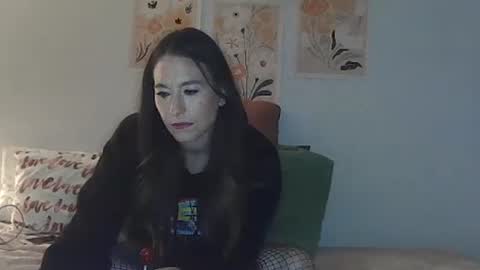 Snapshot of courtscutekitty chatting on November 6, 2025, 8:37 am courtscutekitty online show from November 6, 2025, 8:37 am