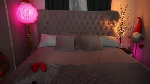 cozymell online show from January 13, 2025, 2:00 pm