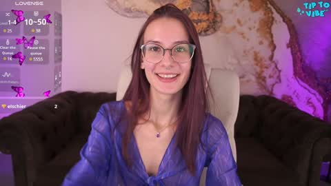 cozymell online show from February 2, 2025, 6:58 am