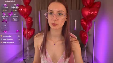 cozymell online show from February 25, 2025, 5:25 pm