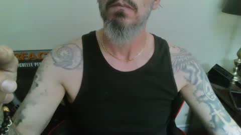 Snapshot of cpl_inlove chatting on June 12, 2026, 8:19 pm cpl_inlove online show from June 12, 2026, 8:19 pm