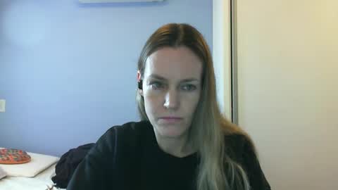 Anny online show from October 9, 2025, 10:57 am