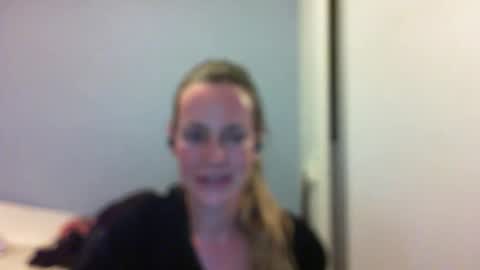 Anny online show from October 17, 2025, 11:29 pm