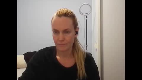 Anny online show from May 16, 2026, 12:18 am