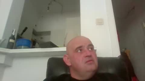 Snapshot of crazychubby78 chatting on November 2, 2025, 9:44 am cazychubby78 online show from November 2, 2025, 9:44 am