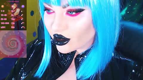 Roxy online show from November 27, 2025, 2:08 pm