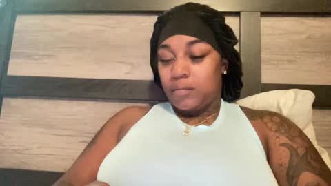 PHANTOMTARGARYENXXX online show from September 12, 2025, 1:11 pm