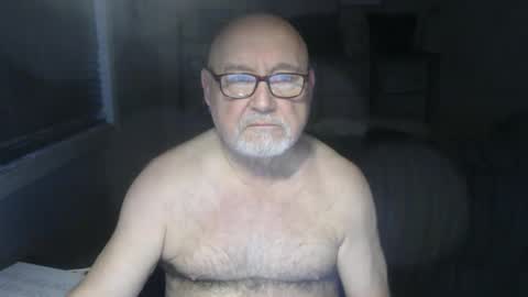 Creamormilk online show from January 9, 2026, 9:45 am