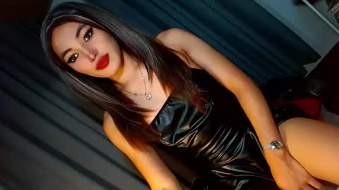 Snapshot of creamycum_celinexxx chatting on January 7, 2025, 7:49 pm Celine online show from January 7, 2025, 7:49 pm
