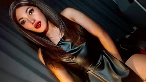 Snapshot of creamycum_celinexxx chatting on January 12, 2025, 4:40 pm Celine online show from January 12, 2025, 4:40 pm