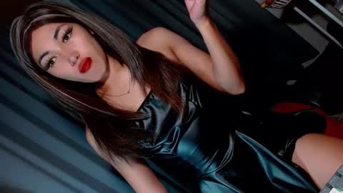 Snapshot of creamycum_celinexxx chatting on January 16, 2025, 6:48 pm Celine online show from January 16, 2025, 6:48 pm