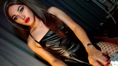 Snapshot of creamycum_celinexxx chatting on January 23, 2025, 7:18 pm Celine online show from January 23, 2025, 7:18 pm