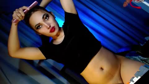 Snapshot of creamycum_celinexxx chatting on February 13, 2025, 10:00 pm Celine online show from February 13, 2025, 10:00 pm