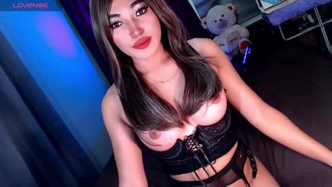 Snapshot of creamycum_celinexxx chatting on September 10, 2025, 8:25 am Celine online show from September 10, 2025, 8:25 am