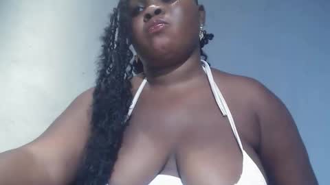 creamyposh1 online show from October 31, 2025, 8:43 pm